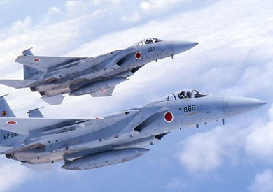 اليابان تدفع بمقاتلات جوية بعد تحليق 6 طائرات حربية صينية فوق مضيق مياكو