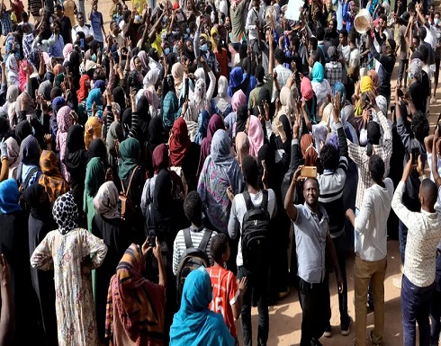 السودان.. المحتجون يفضون اعتصامين في الخرطوم السودان.. المحتجون يفضون اعتصامين في الخرطوم