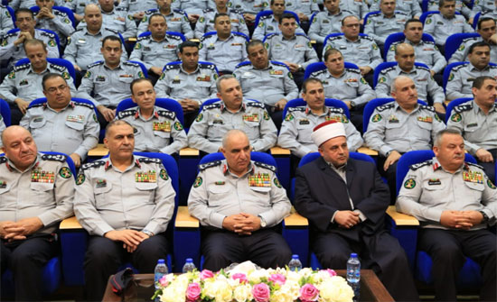 الدفاع المدني يحتفي بذكرى المولد النبوي الشريف الدفاع المدني يحتفي بذكرى المولد النبوي الشريف