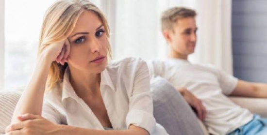 عندما يرفض الرجل اهتمام المرأة به.. ما هو الحلّ؟! عندما يرفض الرجل اهتمام المرأة به.. ما هو الحلّ؟!