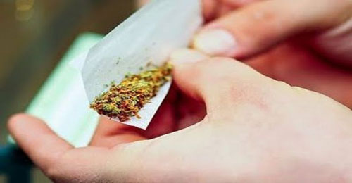 فتوى غريبة تبيح استخدام المخدرات للرجال المتزوجين من نساء قبيحات !