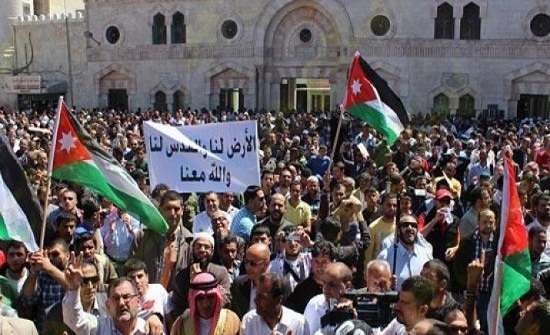 خطباء المساجد ينتفضون بصوت واحد "الله اكبر القدس عروبتنا"