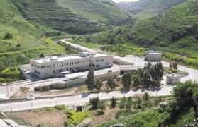 اهالي وقاص يعرضون مطالبهم على متصرف الاغوار الشمالية