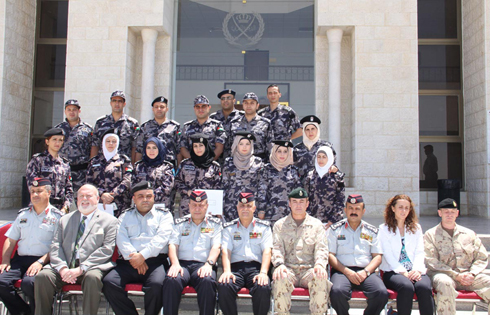 تخريج دورتي الوقاية المتخصصة الخاصة بمرتبات الدفاع المدني الفلسطيني تخريج دورتي الوقاية المتخصصة الخاصة بمرتبات الدفاع المدني الفلسطيني