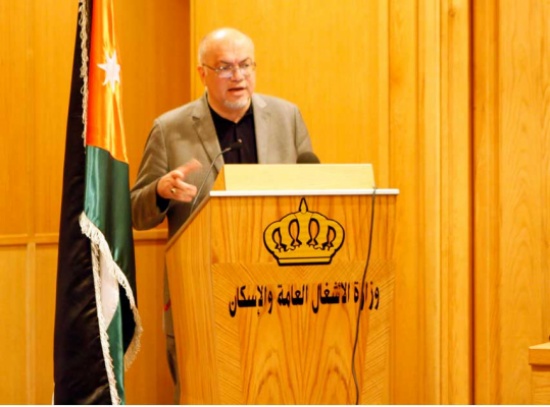 وزير الاشغال يتفقد مشاريع البنية التحتية في الكرك وزير الاشغال يتفقد مشاريع البنية التحتية في الكرك