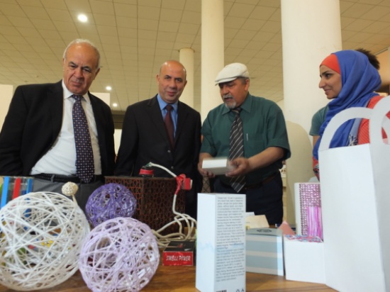 معرض مساقات قسم التصميم الجرافيكي في فيلادلفيا