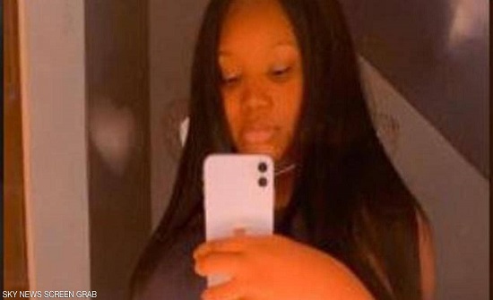 شاهد جنين "يقفز" من بطن أمه خلال حادث.. والمفاجأة تكتمل بعد دقائق في امريكا