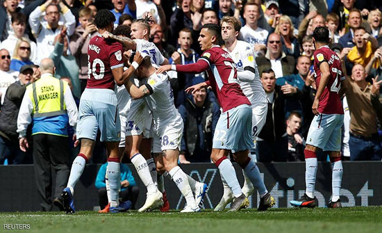 فريق بالدوري الإنجليزي يتعمد تلقي هدف لأجل الروح الرياضية فريق بالدوري الإنجليزي يتعمد تلقي هدف لأجل الروح الرياضية
