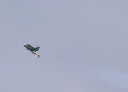 مغامر سويسري يطير ببذلة نفاثة فوق الولايات المتحدة