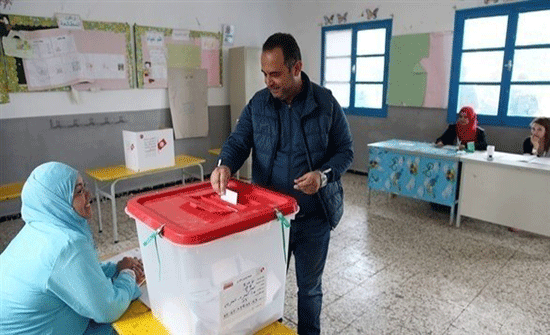 تونس: حزب النهضة يعلن فوزه بالانتخابات البلدية
