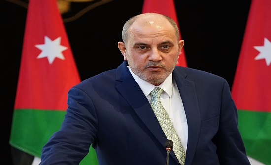 وزير الصناعة والتجارة يغادر إلى بغداد لافتتاح معرض الصناعات الأردنية وزير الصناعة والتجارة يغادر إلى بغداد لافتتاح معرض الصناعات الأردنية
