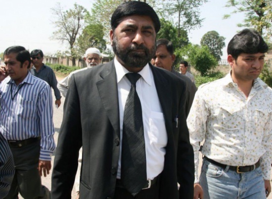 باكستان : اغتيال المدعي العام في قضية مقتل بانازير بوتو