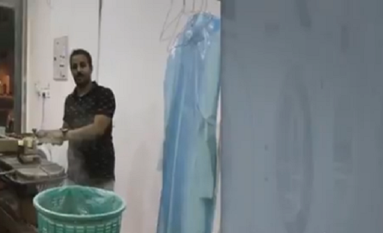 بالفيديو : تعرف على اول شاب سعودي يعمل بمغسلة بالفيديو : تعرف على اول شاب سعودي يعمل بمغسلة