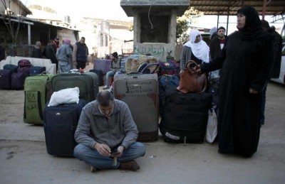 هنية يدعو مصر إلى فتح معبر رفح بشكل دائم