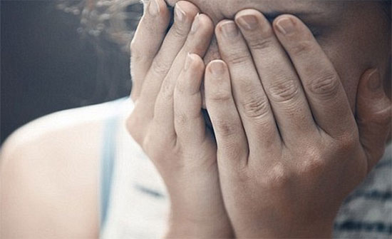 كان يبيت في منزلها .. الاردن : موظف يهتك عرض ابنة زميلته