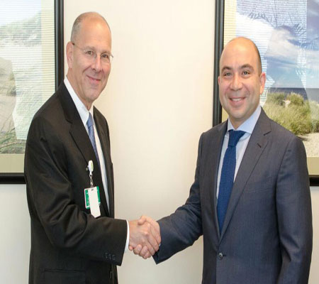 مستشفى الخالدي يوقع اتفاقية تعاون مع مستشفى "لاهي" الامريكي