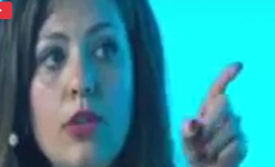شاهد موقفا قاسيا على الهواء لمذيعة مصرية وضيفتها تنسحب