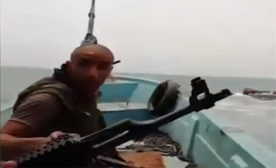 شاهد.. عملية التشكيل البحري ضد الحوثي قبالة ميدي باليمن شاهد.. عملية التشكيل البحري ضد الحوثي قبالة ميدي باليمن