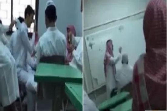 شاهد.. طلاب يلعبون البلوت والمعلم يشرح