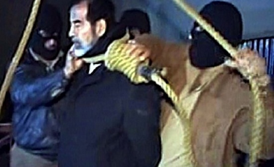 قاضي صدام حسين يكشف مفاجاة: لهذا عجلت في إعدامه قاضي صدام حسين يكشف مفاجاة: لهذا عجلت في إعدامه