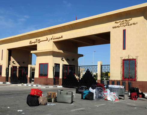 مصر تفتح معبر رفح باتجاه غزة فقط مصر تفتح معبر رفح باتجاه غزة فقط