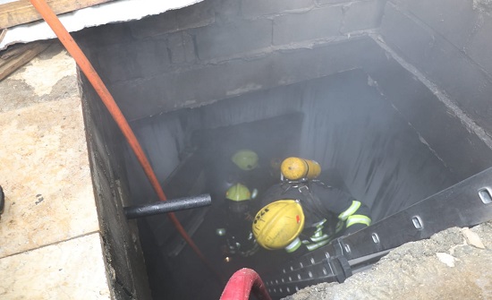اخماد حريق مستودع في عمان