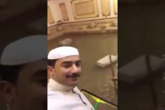 فيديو.. مواطن كويتي يكشف عما حدث لمنزله بعد الأمطار الغزيرة ويتهكم: “مسبح ببلاش”