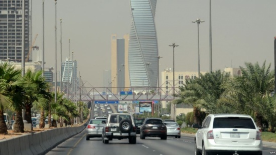 السعودية ترفع أسعار التبغ 100 بالمئة