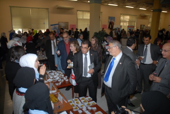 الجامعة الهاشمية ونقابة الصيادلة تحتفلان باليوم العالمي للسكري