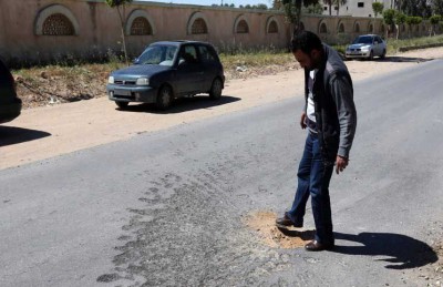 تبادل للقصف الجوي غرب ليبيا وسط هدوء حذر على الأرض