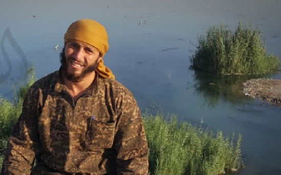 صورة : أبو أنس الأردني فجر عربة مفخخة بالقوات العراقية بالموصل صورة : أبو أنس الأردني فجر عربة مفخخة بالقوات العراقية بالموصل