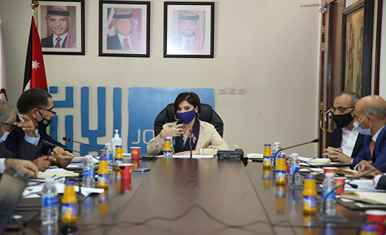 وزيرة السياحة تبحث تطوير المنتج السياحي في العقبة