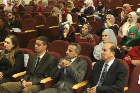 "المصارف الاسلامية في الاردن واقع وطموح "عنوان محاضرة في كلية عمان الجامعية "المصارف الاسلامية في الاردن واقع وطموح "عنوان محاضرة في كلية عمان الجامعية