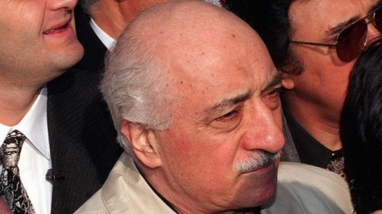 الادعاء العام التركي يتهم "غولن" بـ"العمل بإيعاز من أمريكا" الادعاء العام التركي يتهم "غولن" بـ"العمل بإيعاز من أمريكا"