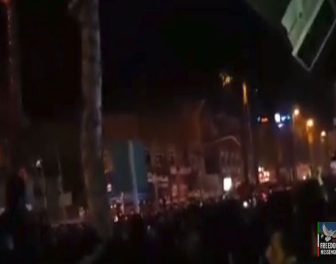 اعتقالات عشوائية في إيران ليلة الجمعة طالت 2500 شاب دون الخامسة والعشرين اعتقالات عشوائية في إيران ليلة الجمعة طالت 2500 شاب دون الخامسة والعشرين