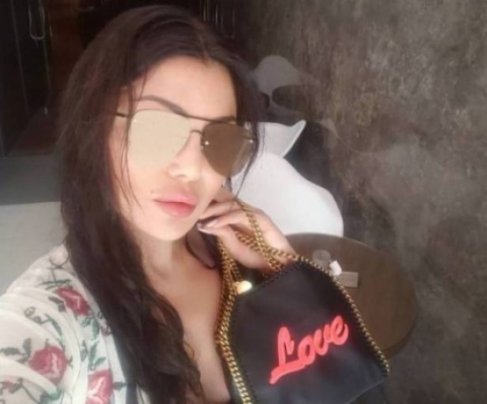 بالصورة : هيفاء وهبي تشعل "انستغرام" بحركات يديها بالصورة : هيفاء وهبي تشعل "انستغرام" بحركات يديها