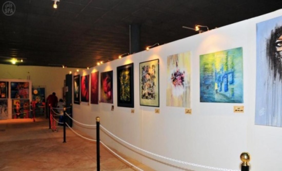 افتتاح معرض فني لمعلمي التربية في المزار الجنوبي