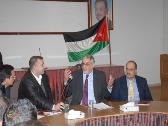 طلبة  في " الهاشمية " يقدمون قراءات في الأوراق النقاشية التي قدمها الملك