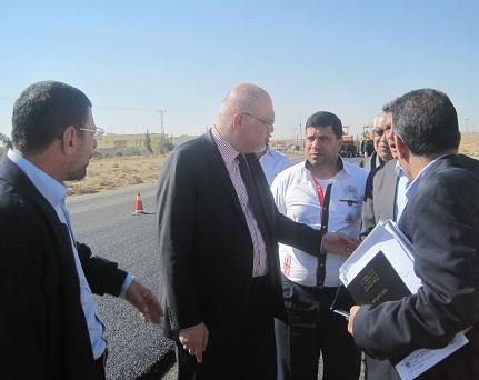 وزير الاشغال يتفقد مشاريع طرق بالاغوار ومستشفى النديم بمادبا