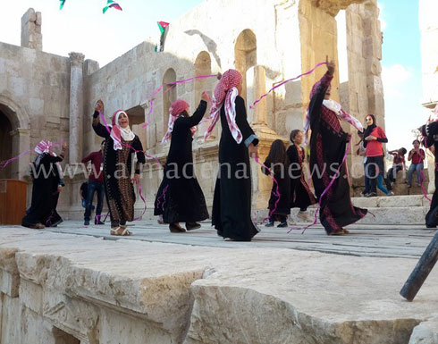 بالصور: مهرجان في جرش لدعم السوريين نفسياً واجتماعياً بالصور: مهرجان في جرش لدعم السوريين نفسياً واجتماعياً