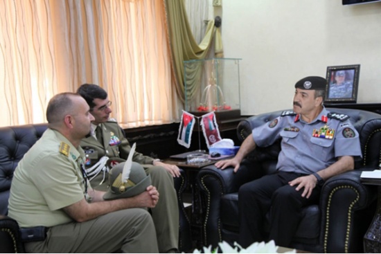 مدير الدرك يلتقي ملحق الدفاع الايطالي