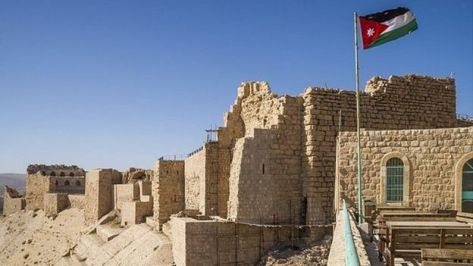لماذا شطبت جمعية شهداء مؤتة كلمة ''الإسلامية'' من مسماها؟ لماذا شطبت جمعية شهداء مؤتة كلمة ''الإسلامية'' من مسماها؟