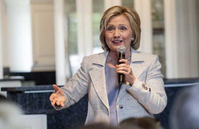 كلينتون تكشف عن أهداف الطاقة المتجددة