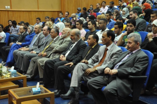 جامعة الزرقاء تحتفل بيوم اللغة العربية