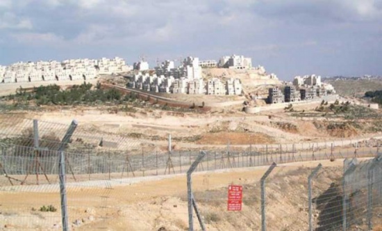 المحكمة العليا الاسرائيلية تصادق على مصادرة أراض فلسطينية لشق شارع استيطاني