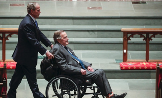 مقتل طبيب بوش الأب سابقا.. تلقى رصاصتين في مركز طبي