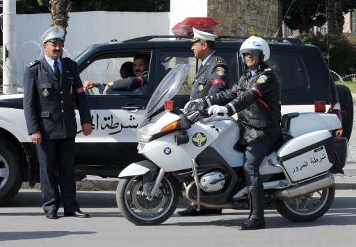 مسلّحون يحاصرون مركزاً أمنياً تونسياً قرب الحدود الجزائرية مسلّحون يحاصرون مركزاً أمنياً تونسياً قرب الحدود الجزائرية