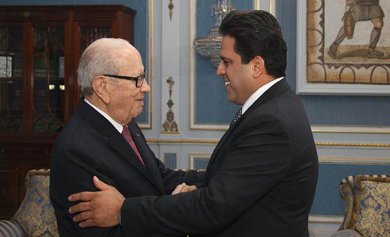 قلب للتوازنات في تونس.. الحزب الحاكم يندمج مع حزب آخر