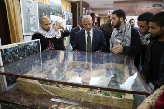 " نبض الانتفاضة" معرض في "الأردنية"