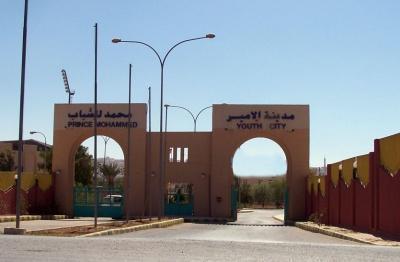 الانتهاء من تجهيز أرضية الملعب الرئيس في مدينة الأمير محمد بالزرقاء الانتهاء من تجهيز أرضية الملعب الرئيس في مدينة الأمير محمد بالزرقاء